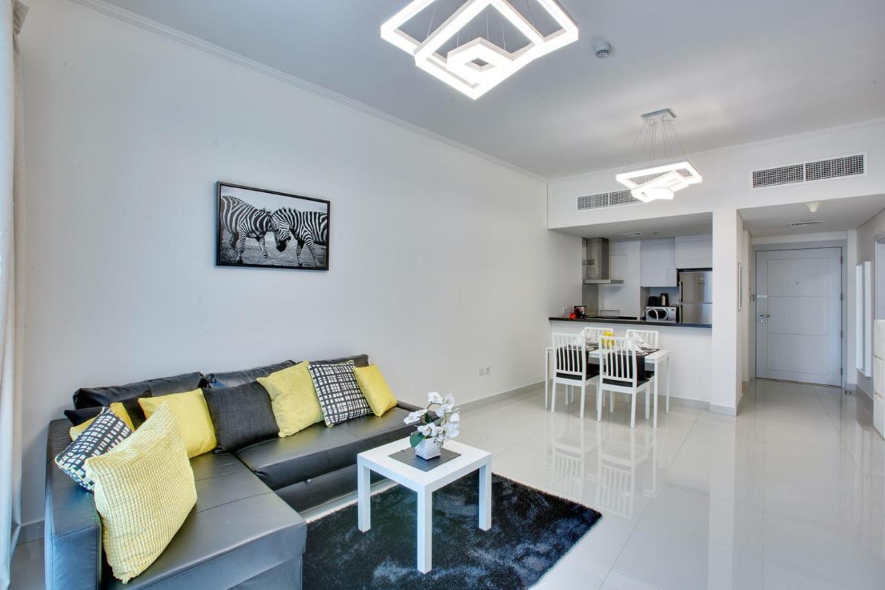 ドバイUltra Modern 1Bd In Damac Heights Marinaアパートメント エクステリア 写真