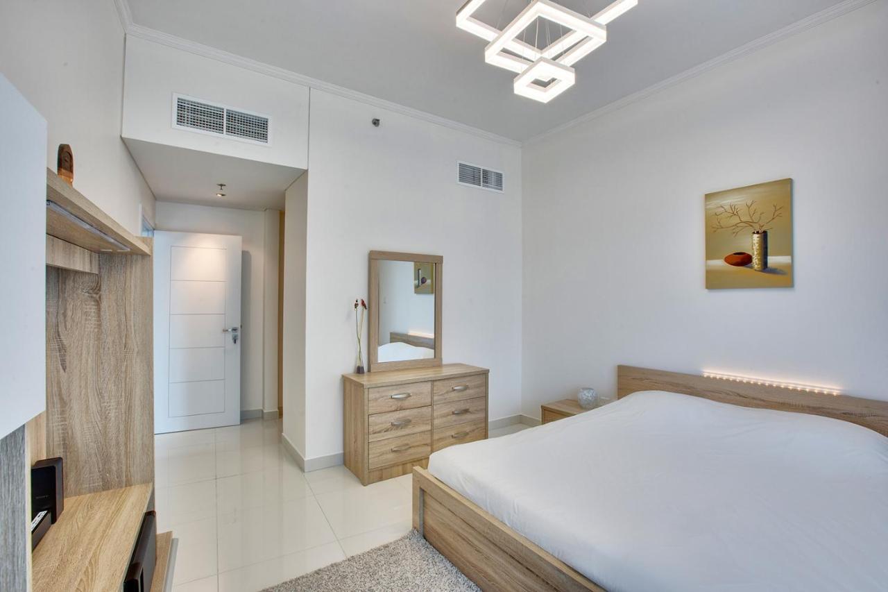 ドバイUltra Modern 1Bd In Damac Heights Marinaアパートメント エクステリア 写真