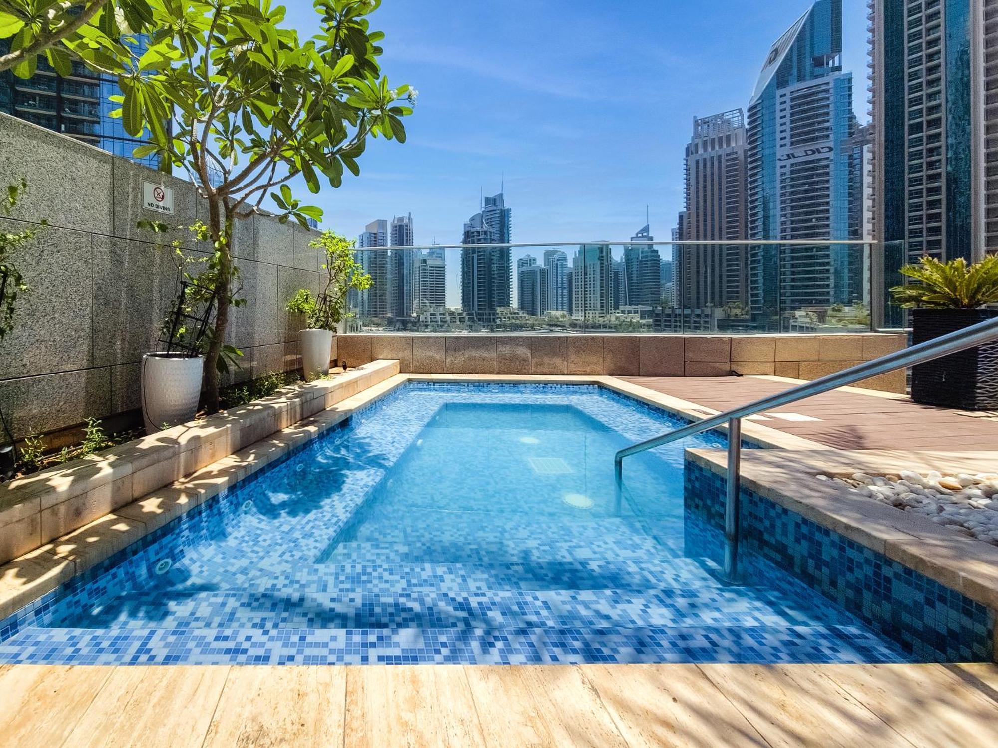 ドバイUltra Modern 1Bd In Damac Heights Marinaアパートメント エクステリア 写真
