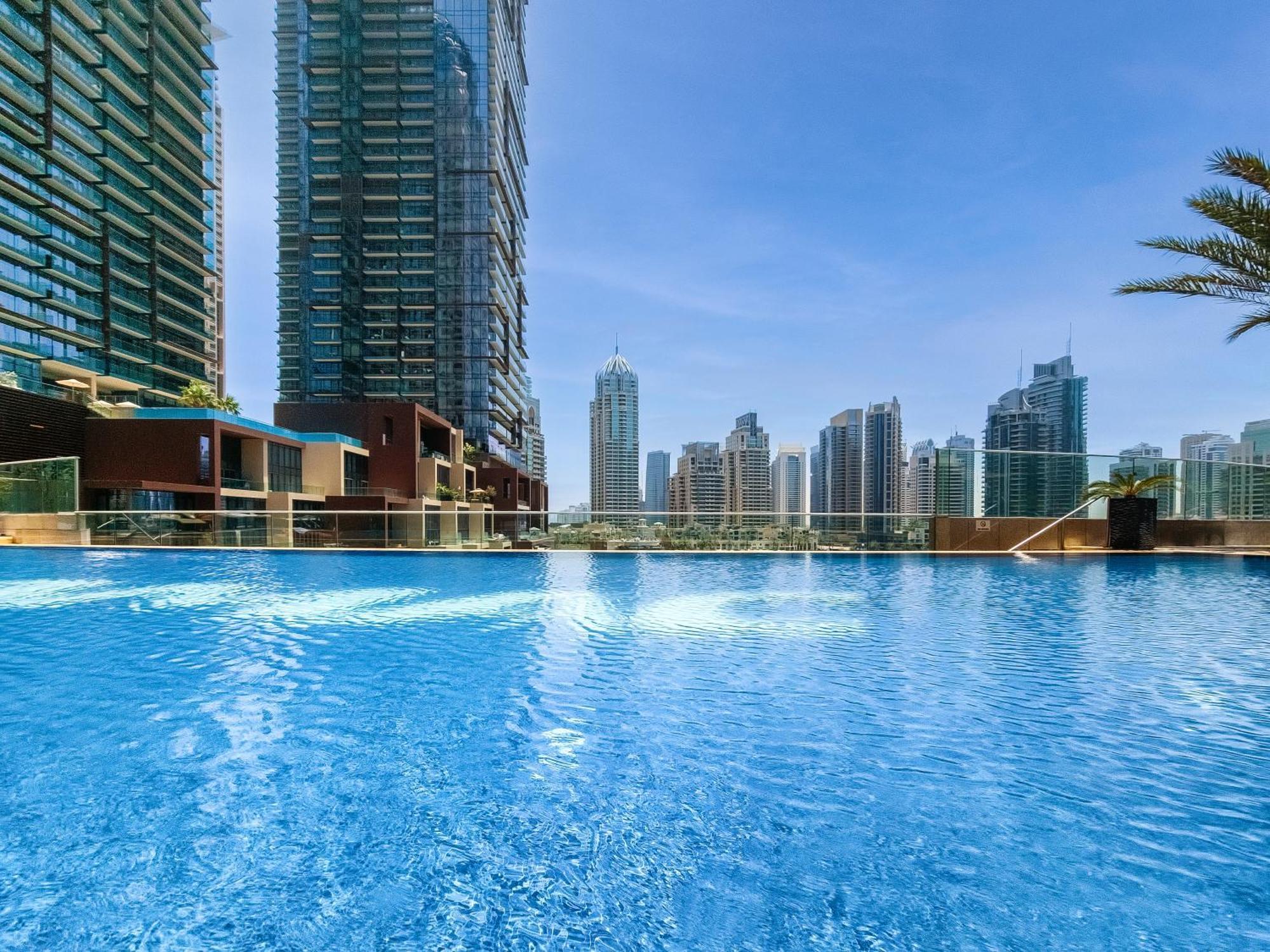 ドバイUltra Modern 1Bd In Damac Heights Marinaアパートメント エクステリア 写真